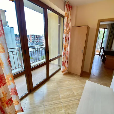 Apartment Gt Golden Dreams